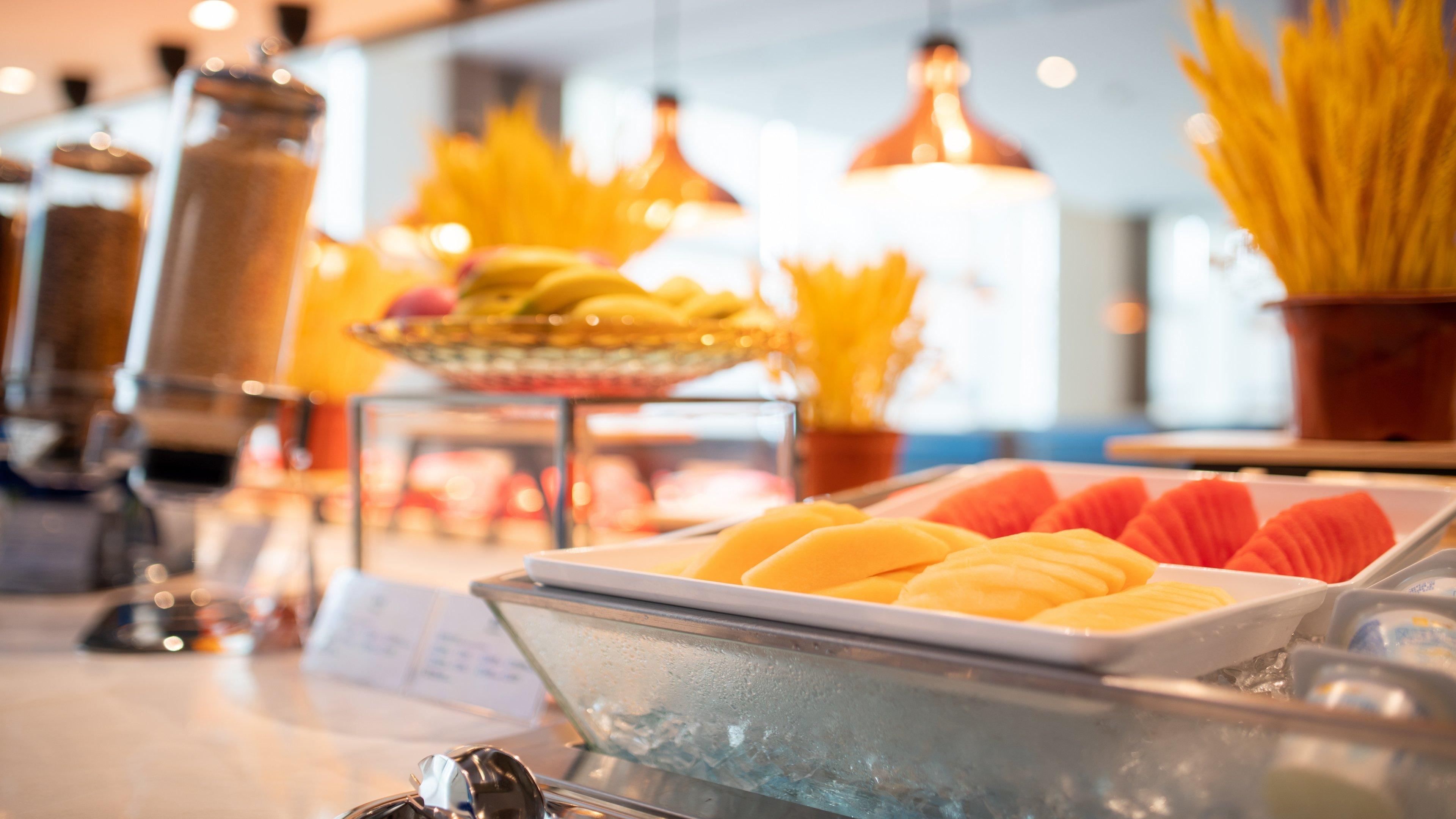 Holiday Inn Express Shenzhen Longhua By Ihg Bagian luar foto