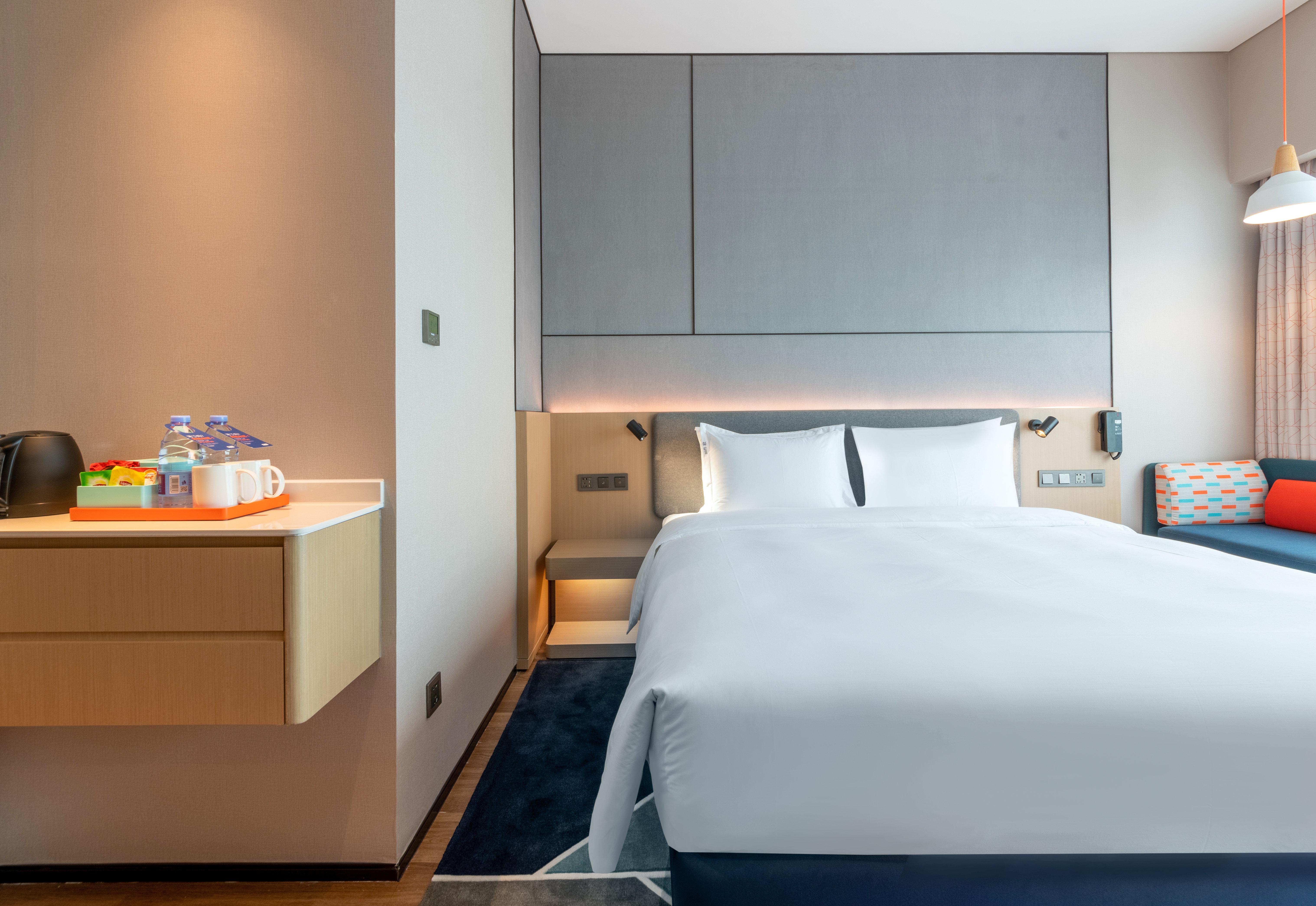 Holiday Inn Express Shenzhen Longhua By Ihg Bagian luar foto