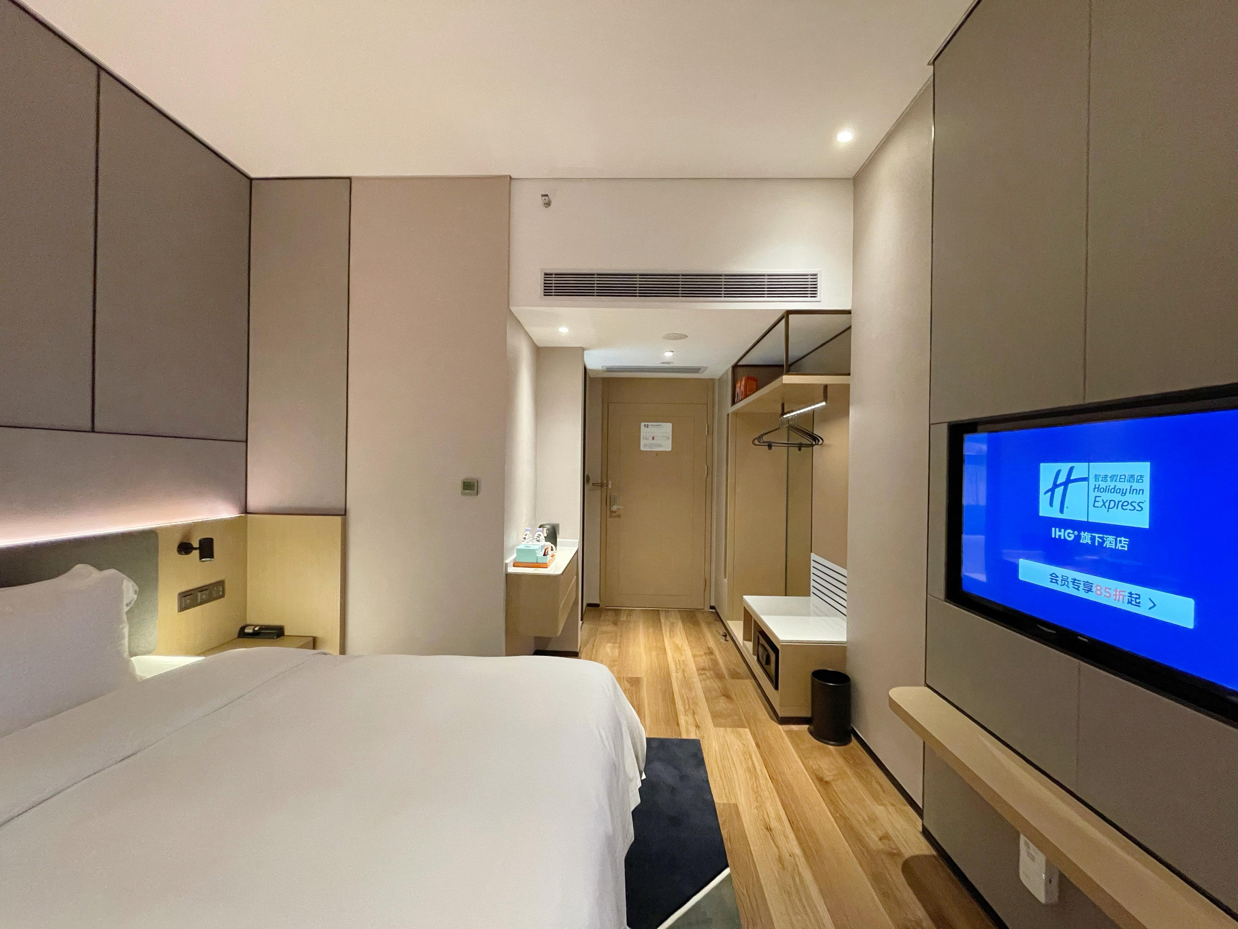 Holiday Inn Express Shenzhen Longhua By Ihg Bagian luar foto