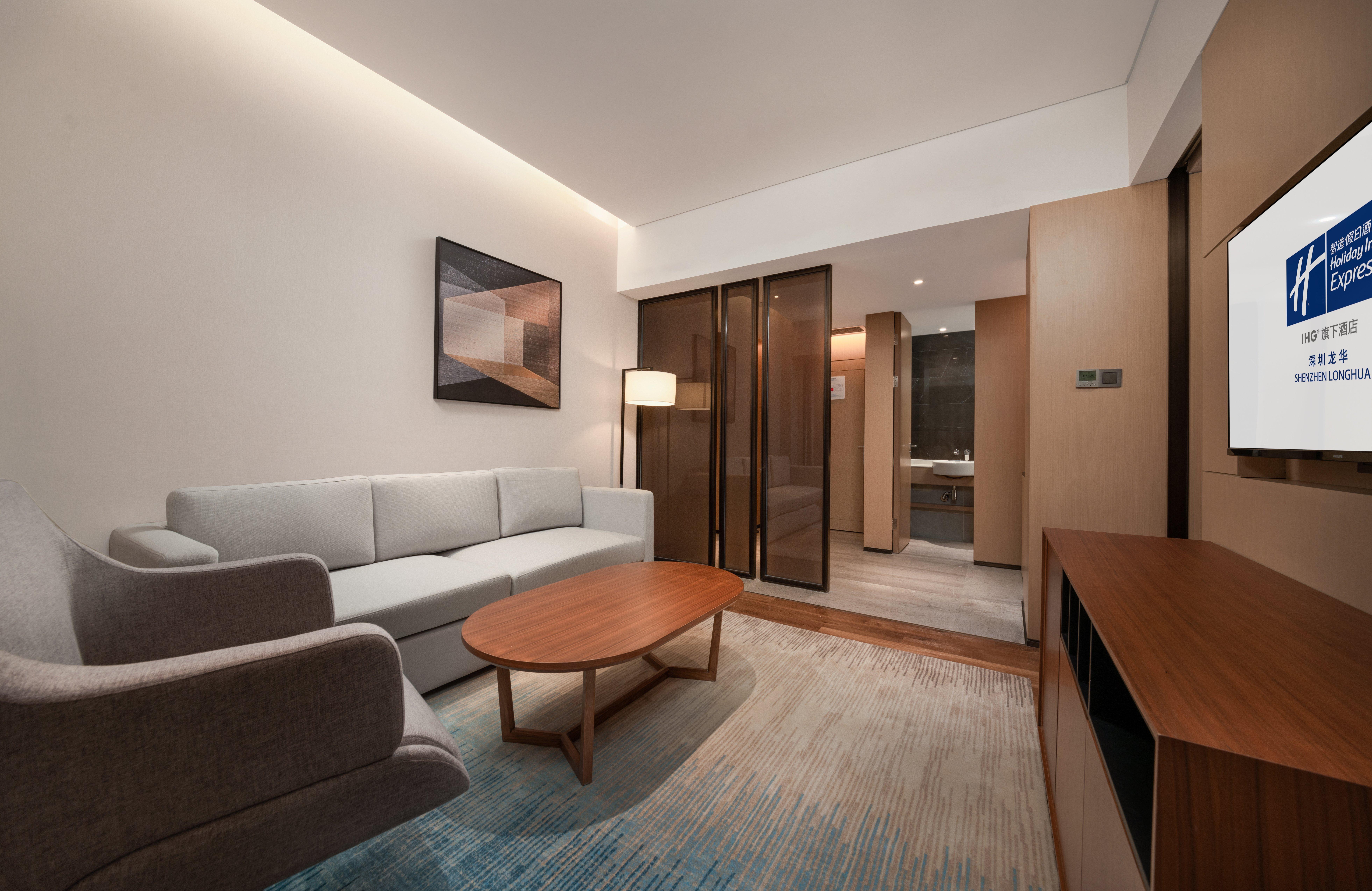 Holiday Inn Express Shenzhen Longhua By Ihg Bagian luar foto