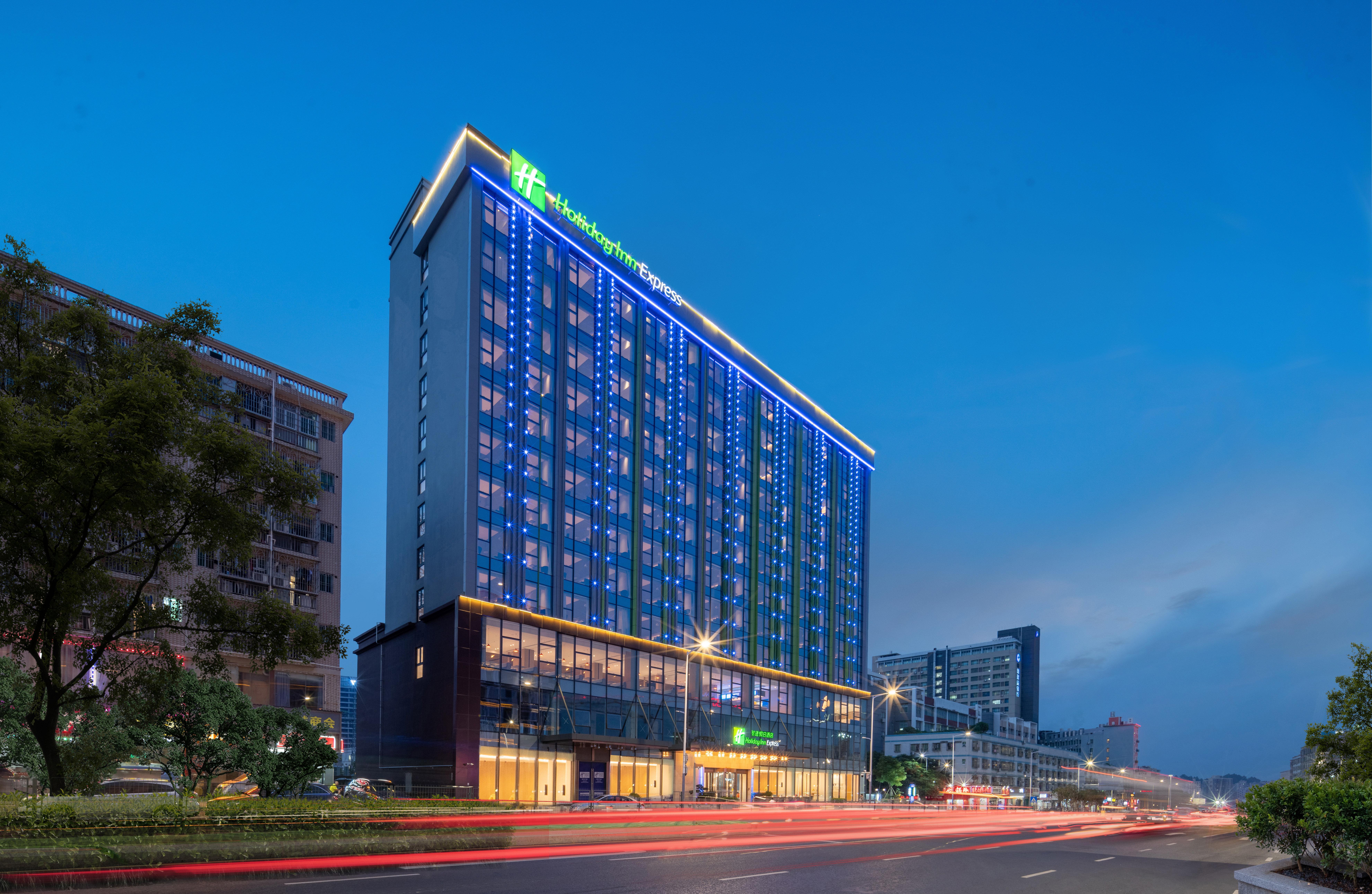 Holiday Inn Express Shenzhen Longhua By Ihg Bagian luar foto